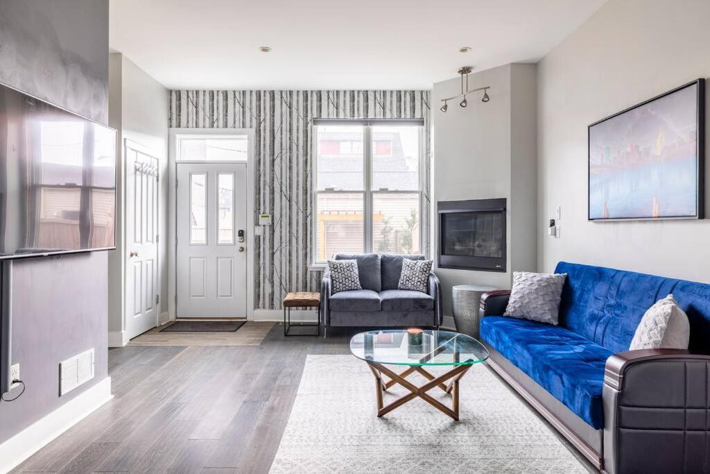 4 Bedroom 3 Bath Sleeps 10 Pet Friendly Private Backyard, 2 Car Garage, City Views, Close To All Stadiums And Casino Pittsburgh Luaran gambar