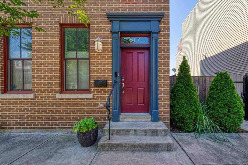 4 Bedroom 3 Bath Sleeps 10 Pet Friendly Private Backyard, 2 Car Garage, City Views, Close To All Stadiums And Casino Pittsburgh Luaran gambar