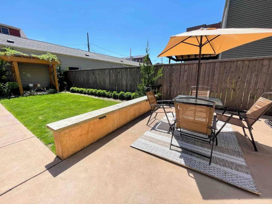 4 Bedroom 3 Bath Sleeps 10 Pet Friendly Private Backyard, 2 Car Garage, City Views, Close To All Stadiums And Casino Pittsburgh Luaran gambar