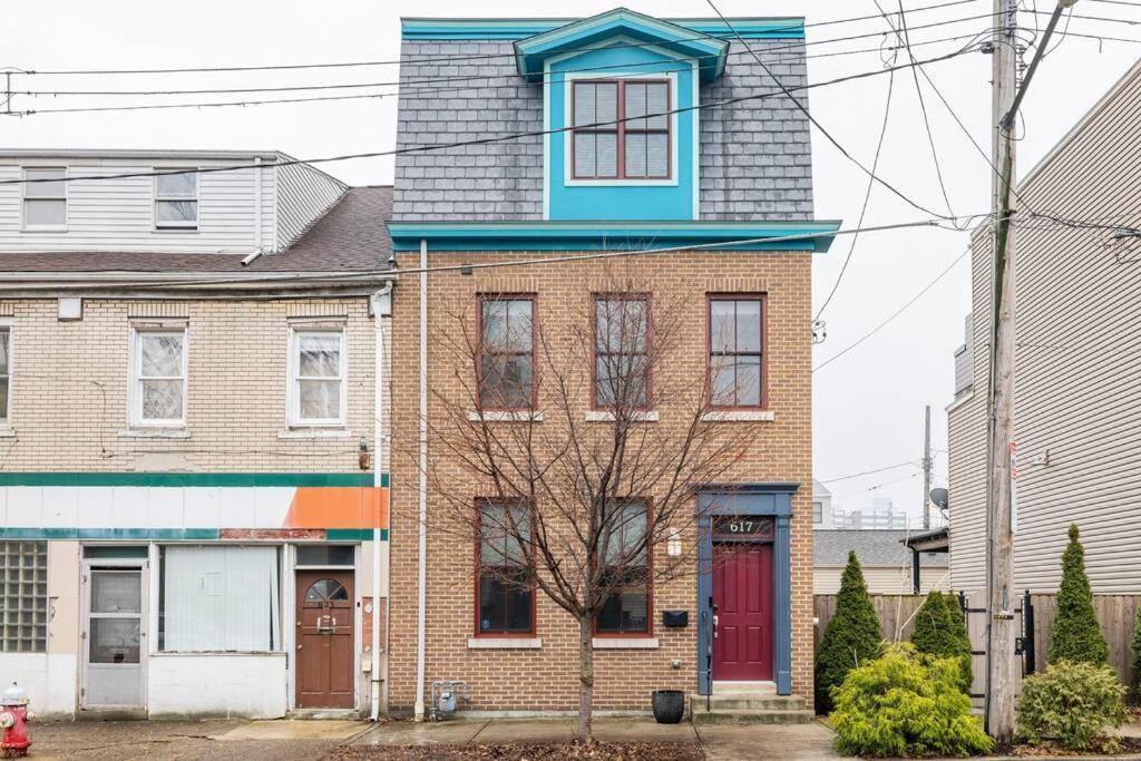 4 Bedroom 3 Bath Sleeps 10 Pet Friendly Private Backyard, 2 Car Garage, City Views, Close To All Stadiums And Casino Pittsburgh Luaran gambar
