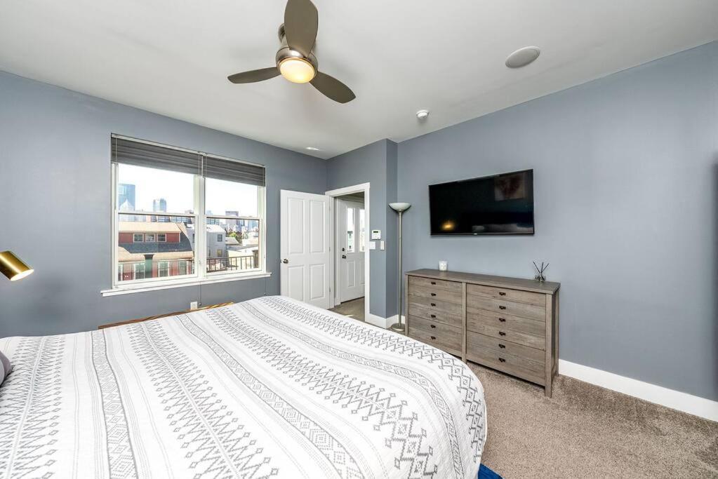 4 Bedroom 3 Bath Sleeps 10 Pet Friendly Private Backyard, 2 Car Garage, City Views, Close To All Stadiums And Casino Pittsburgh Luaran gambar