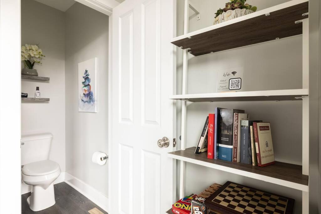 4 Bedroom 3 Bath Sleeps 10 Pet Friendly Private Backyard, 2 Car Garage, City Views, Close To All Stadiums And Casino Pittsburgh Luaran gambar