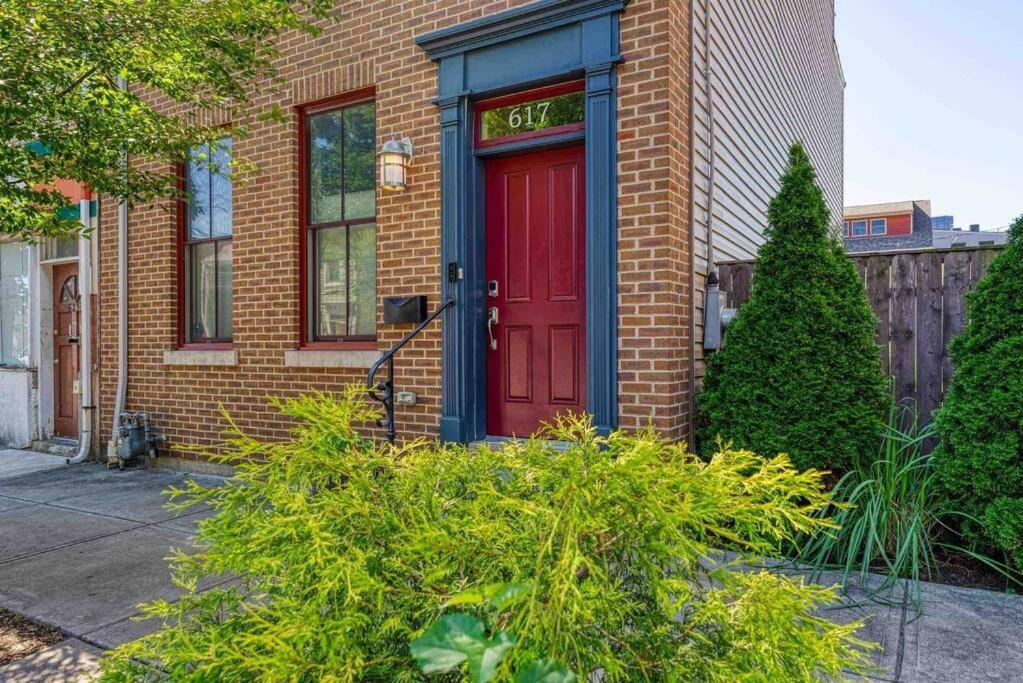 4 Bedroom 3 Bath Sleeps 10 Pet Friendly Private Backyard, 2 Car Garage, City Views, Close To All Stadiums And Casino Pittsburgh Luaran gambar