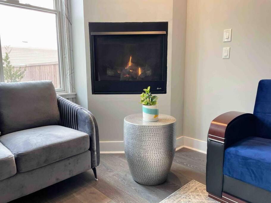 4 Bedroom 3 Bath Sleeps 10 Pet Friendly Private Backyard, 2 Car Garage, City Views, Close To All Stadiums And Casino Pittsburgh Luaran gambar
