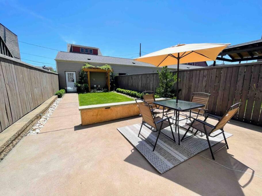 4 Bedroom 3 Bath Sleeps 10 Pet Friendly Private Backyard, 2 Car Garage, City Views, Close To All Stadiums And Casino Pittsburgh Luaran gambar