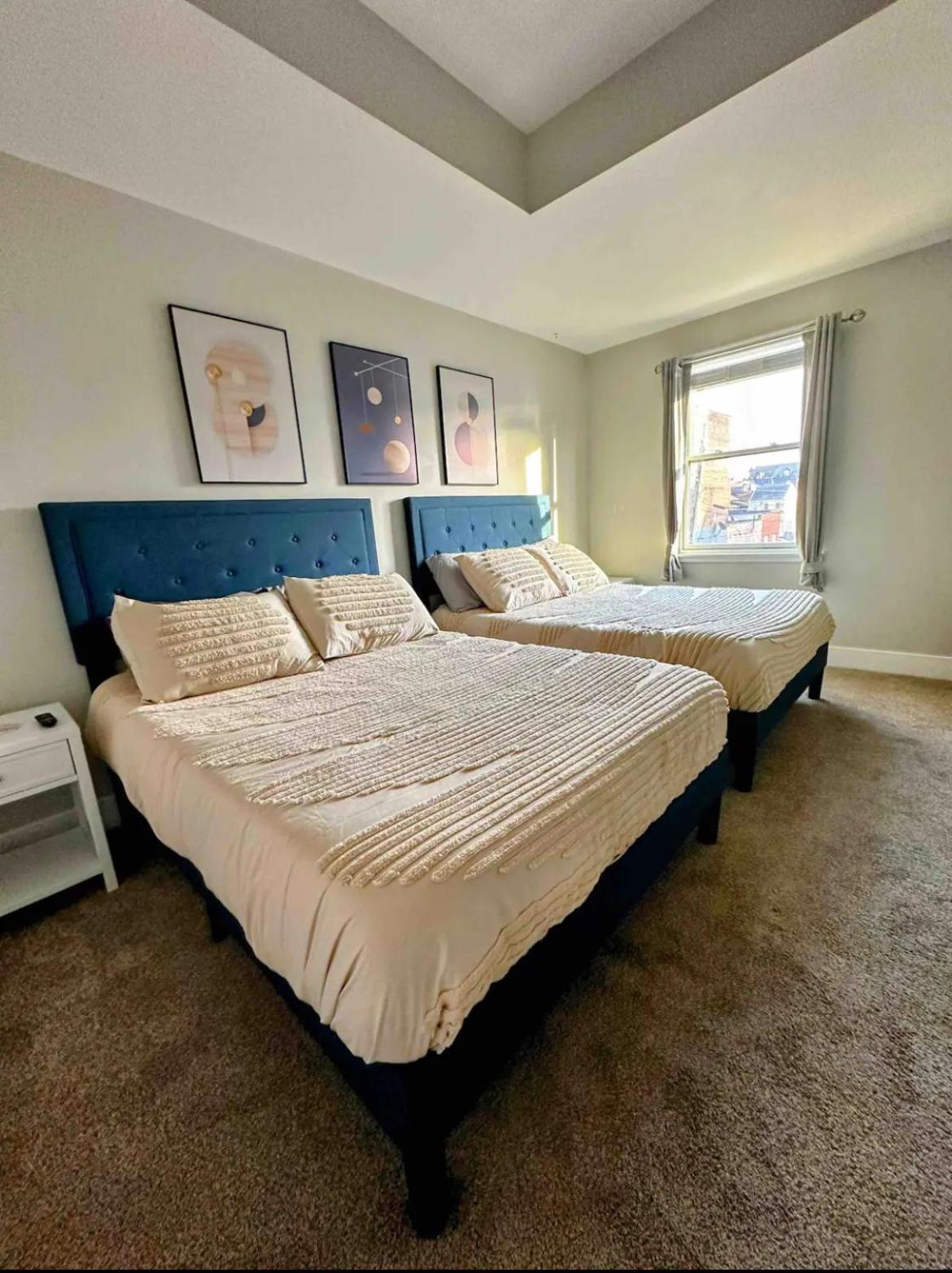 4 Bedroom 3 Bath Sleeps 10 Pet Friendly Private Backyard, 2 Car Garage, City Views, Close To All Stadiums And Casino Pittsburgh Luaran gambar